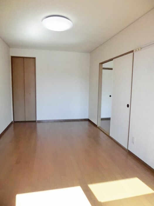 物件内観写真6　(居室)