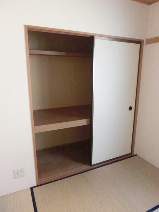 物件内観写真11　(収納)