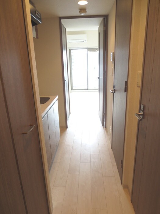 物件内観写真17　(廊下)
