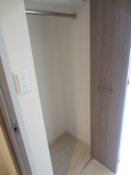 物件内観写真18　(収納)