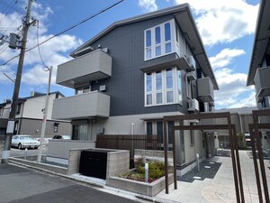 ベネイースト外観写真