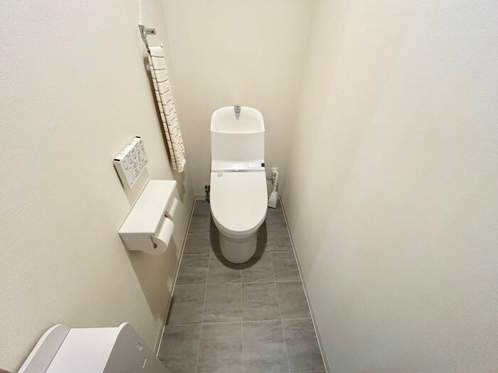 物件内観写真14　(トイレ)