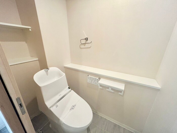 物件内観写真14　(トイレ)