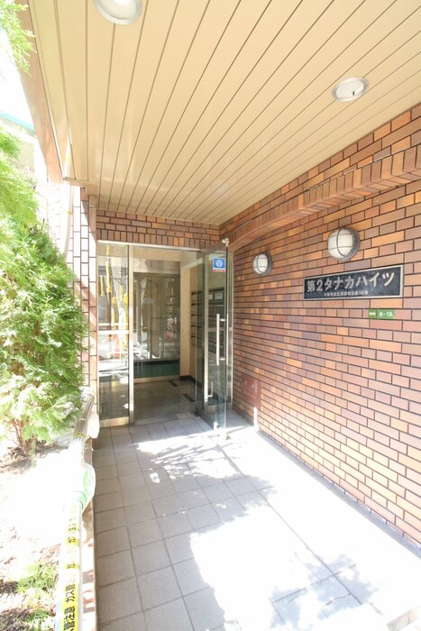 物件外観写真4　(エントランス部分)