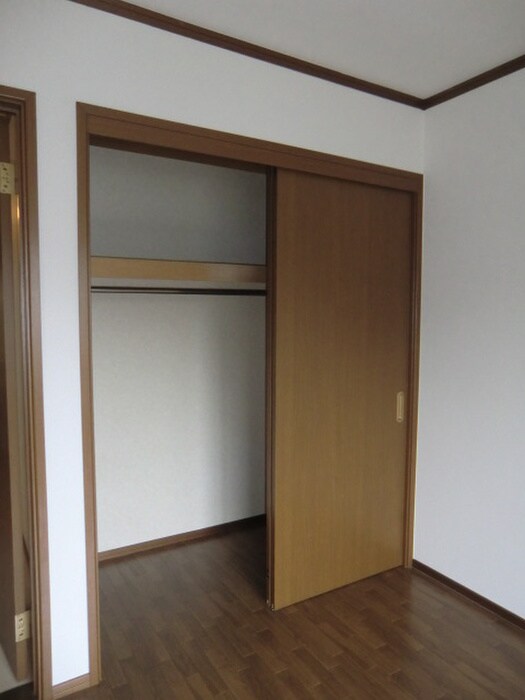 物件内観写真12　(収納)