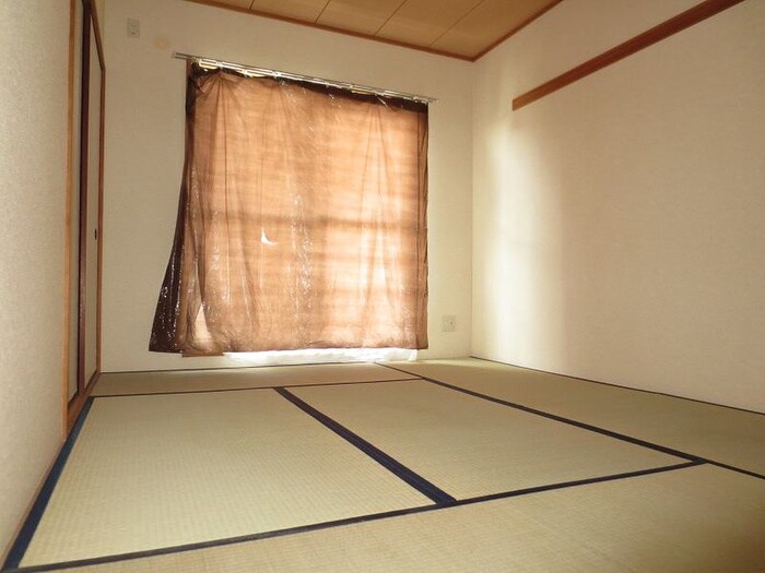 物件内観写真10　(居室)