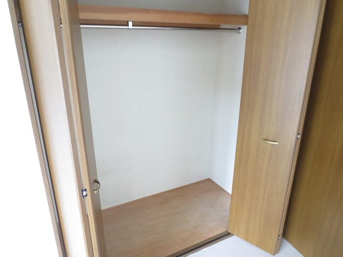 物件内観写真12　(収納)