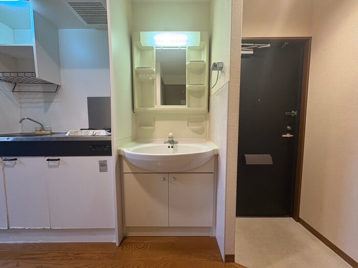 物件内観写真13　(洗面)