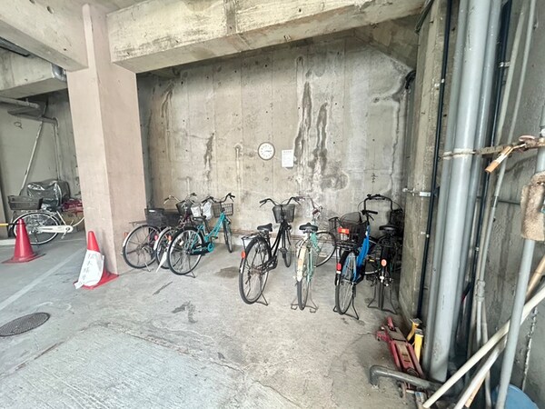 駐輪場