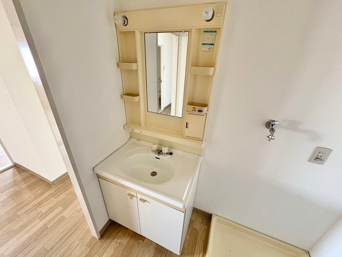 物件内観写真11　(洗面)