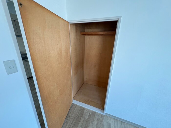 物件内観写真18　(収納)