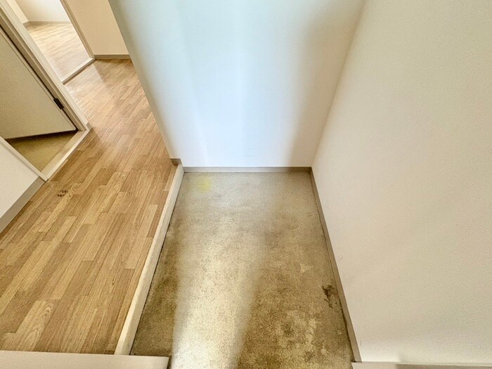 物件内観写真19　(玄関)
