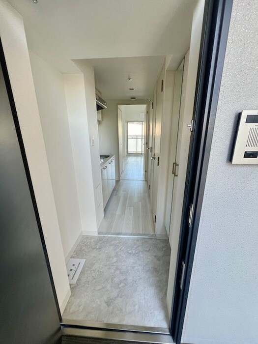 物件内観写真8　(玄関)