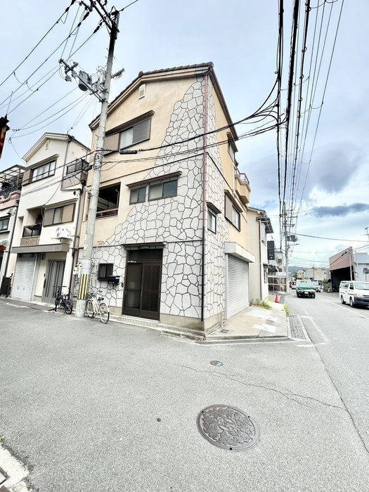 三ツ島6丁目戸建て
