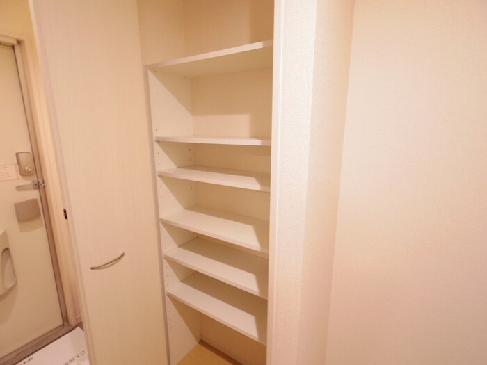 物件内観写真18　(靴箱)