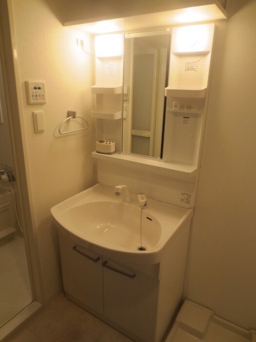 物件内観写真8　(洗面)