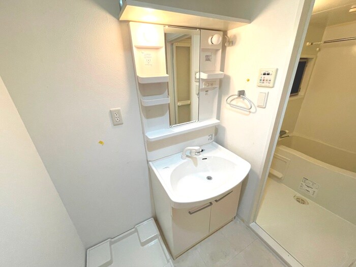 物件内観写真9　(洗面)