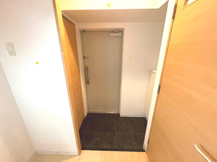 物件内観写真15　(玄関)