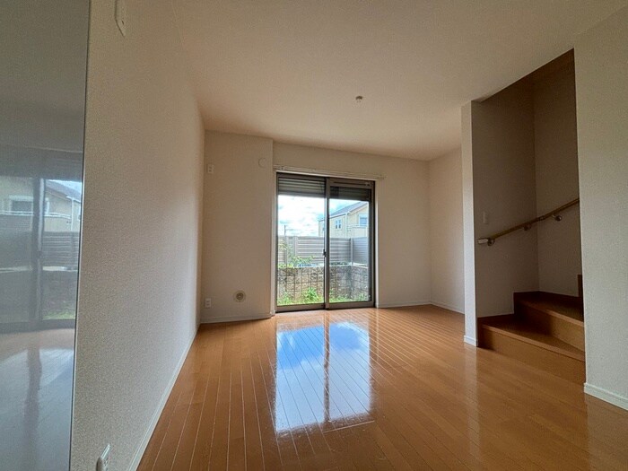 物件内観写真9　(居室)