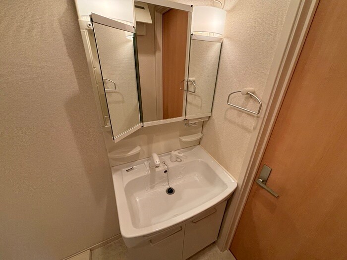 物件内観写真15　(洗面)