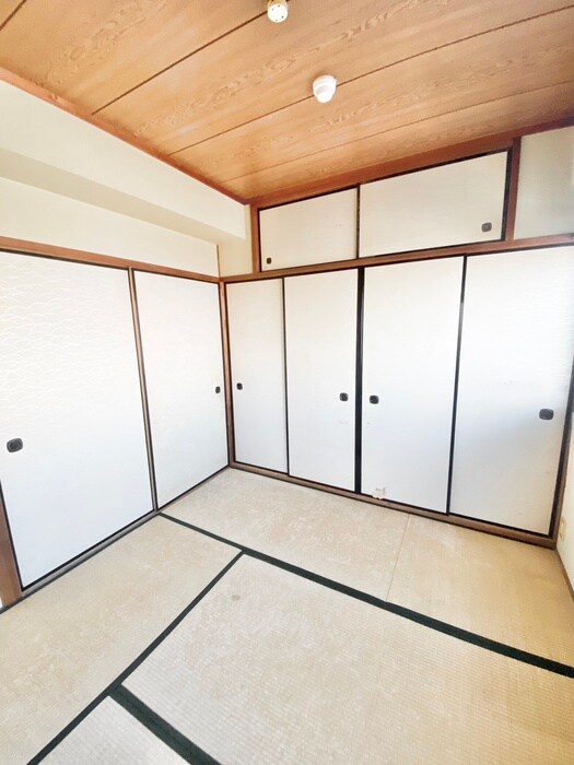 物件内観写真8　(居室)