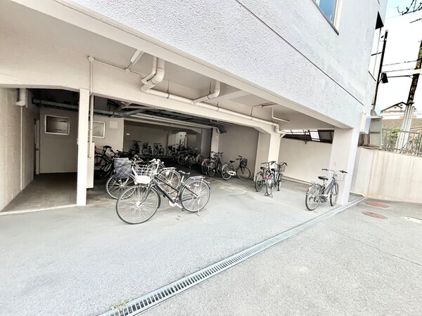 駐輪場