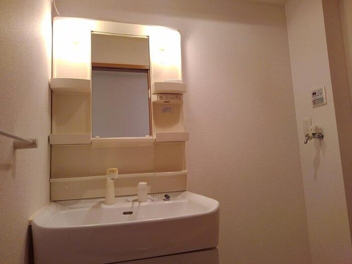 物件内観写真10　(洗面)