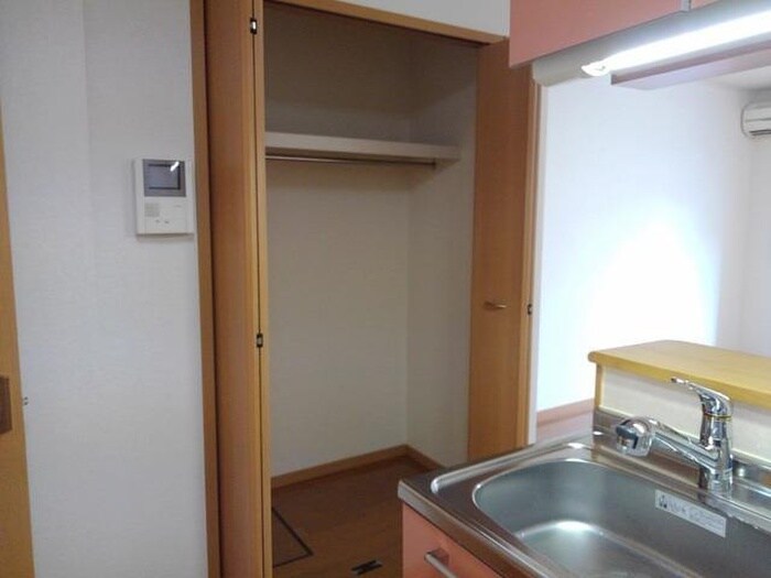 物件内観写真11　(収納)