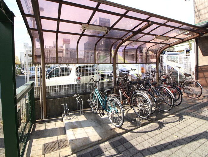 物件外観写真5　(駐輪場)