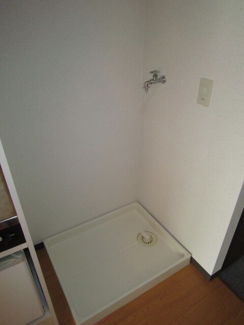 物件内観写真13　(洗濯機置場)