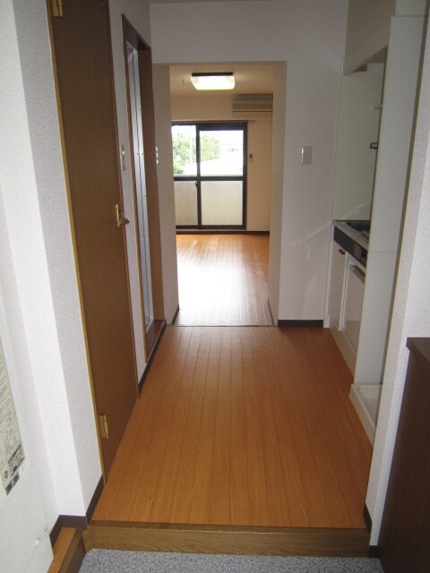 物件内観写真15　(廊下)