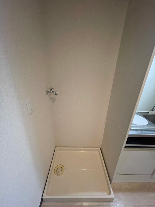 物件内観写真16　(洗濯機置場)