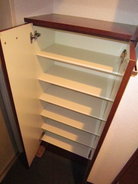 物件内観写真8　(靴箱)