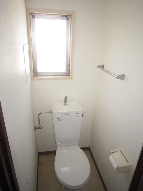物件内観写真14　(トイレ)