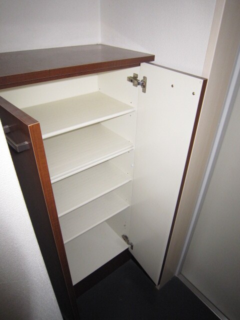 物件内観写真15　(靴箱)