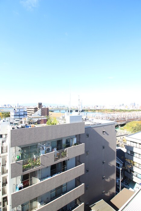 物件内観写真18　(室内からの展望)