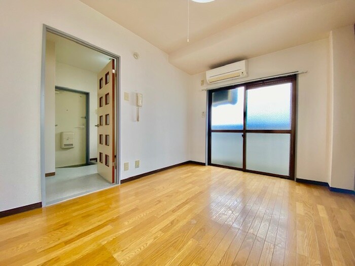 物件内観写真9　(居室)