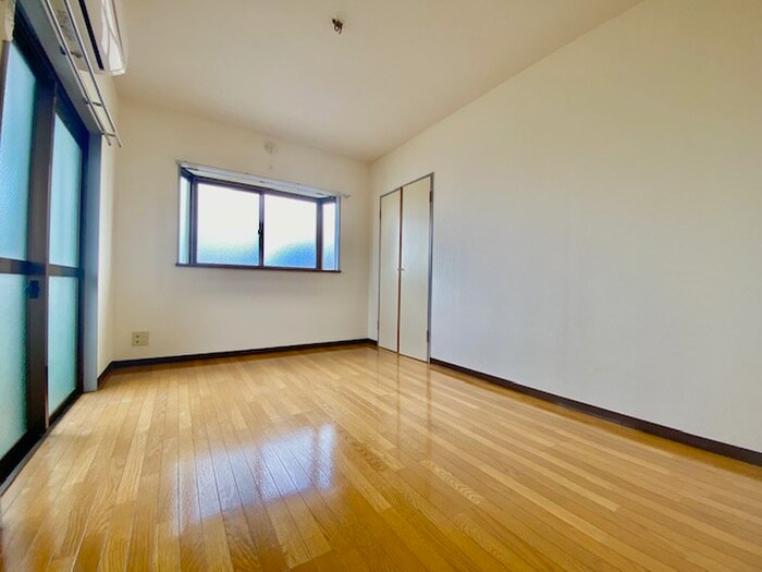 物件内観写真9　(居室)