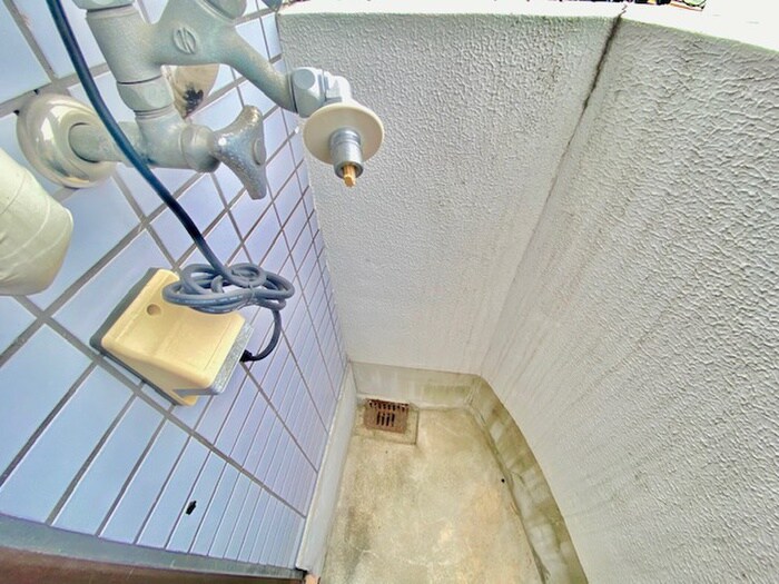 物件内観写真17　(洗濯機置場)