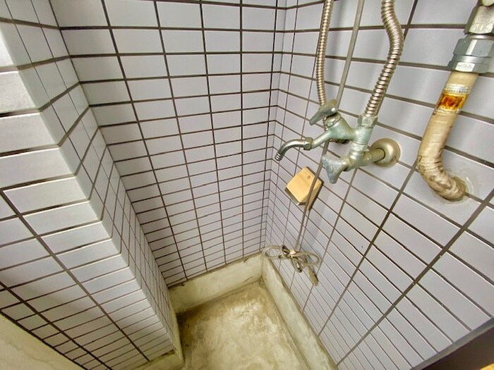 物件内観写真17　(洗濯機置場)