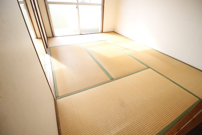 物件内観写真4　(居室)