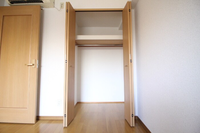 物件内観写真12　(収納)