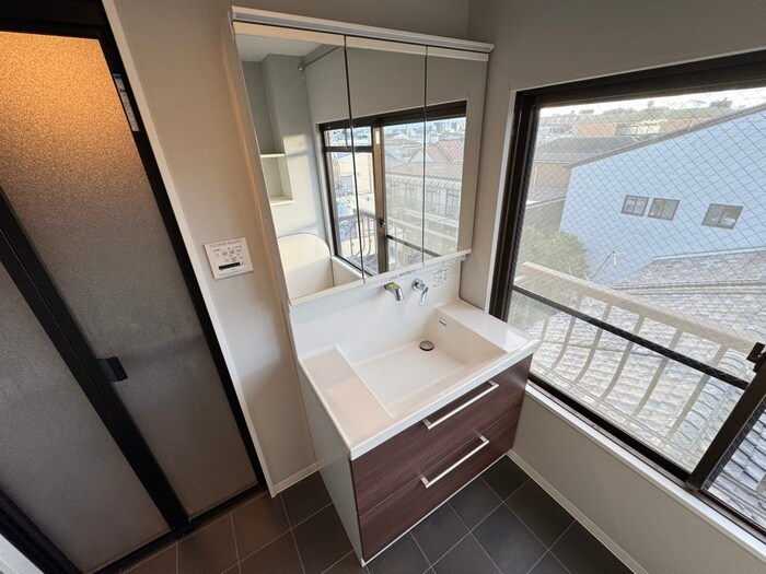 物件内観写真7　(洗面)