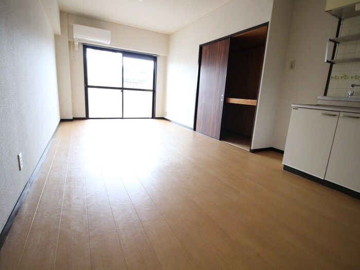 物件内観写真11　(居室)