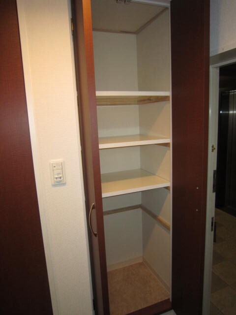 物件内観写真12　(靴箱)