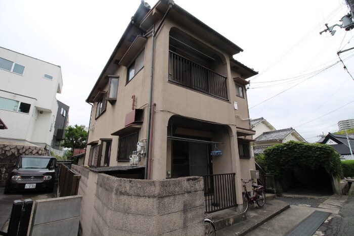 物件外観写真6　(エントランス部分)