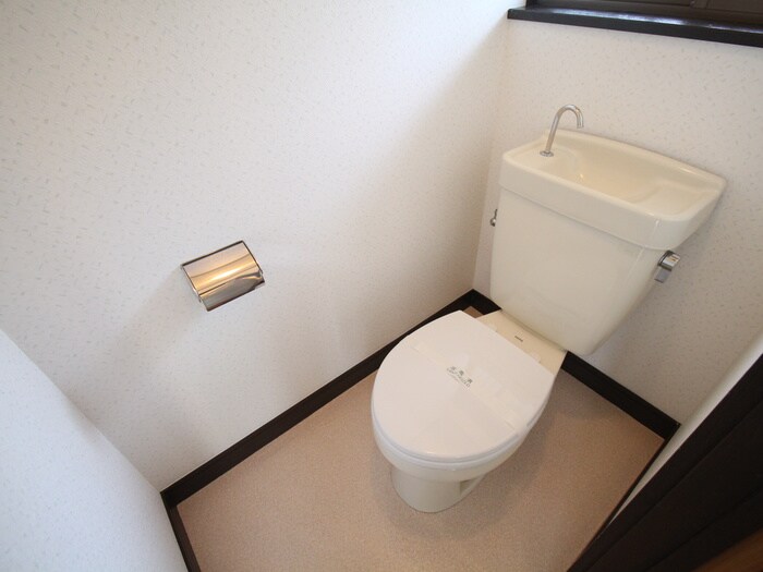 物件内観写真14　(トイレ)