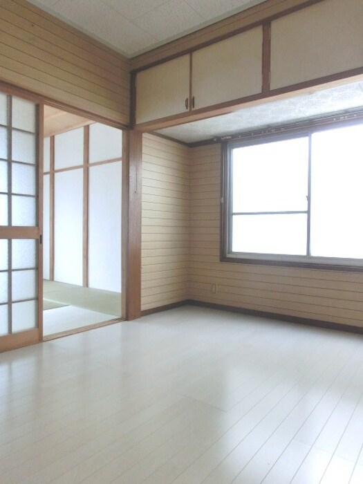 物件内観写真8　(居室)