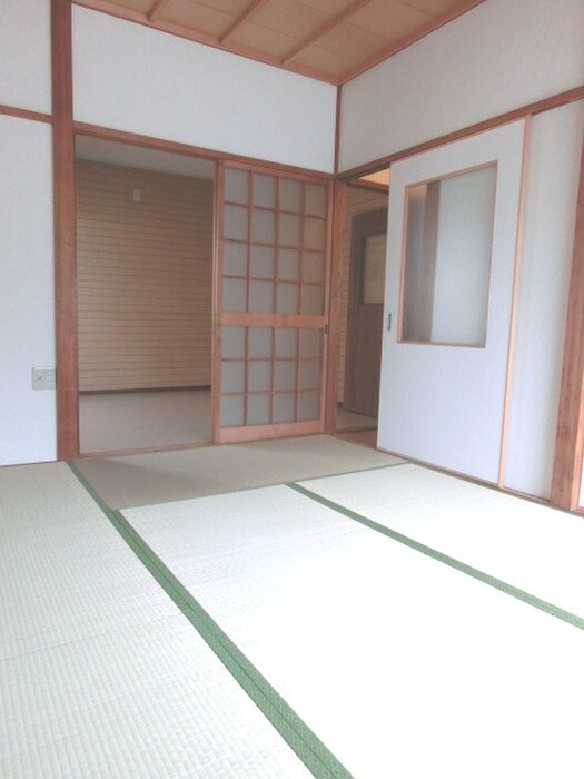 物件内観写真11　(居室)