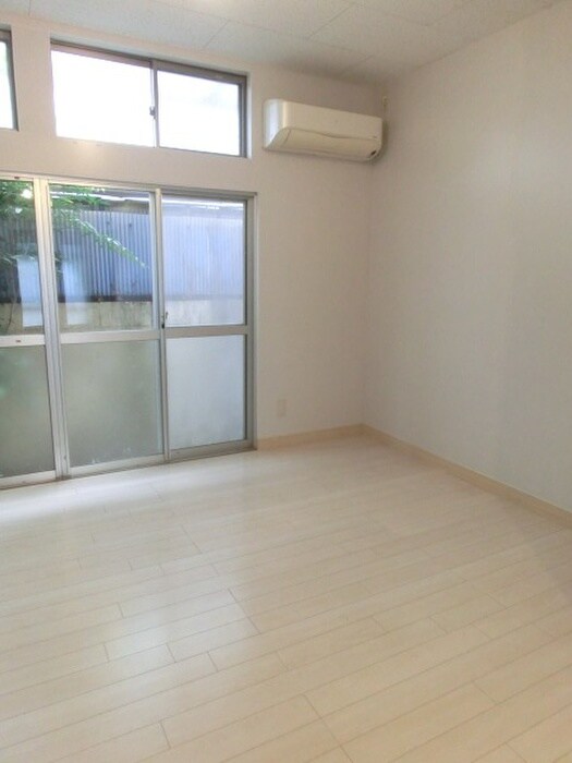 物件内観写真13　(居室)